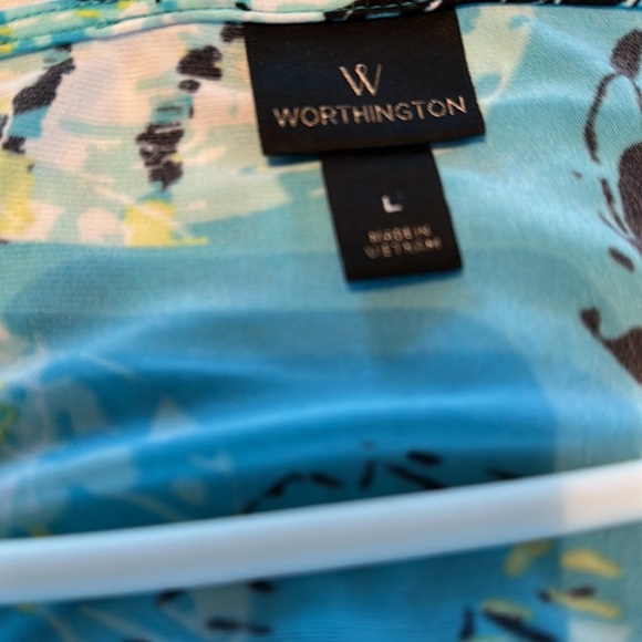 Worthington Shirt great for work - Picture 2 of 3